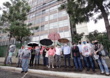 Prática antissindical da Abril, com a cassação da liberação de Paulo Zocchi, é repudiada nacionalmente