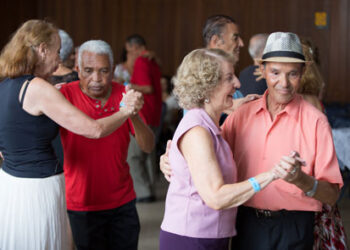 Festival On-Line da Melhor Idade terá participação de 20 cidades na dança de salão