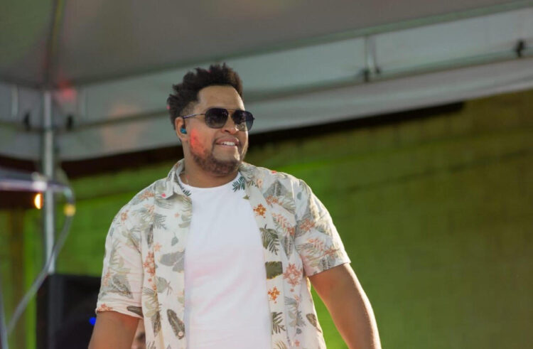 Bailão e pagode são estilos predominantes em projetos na Feira Central