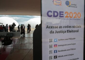 TSE registra 3,3 mil urnas trocadas e 55 candidatos presos