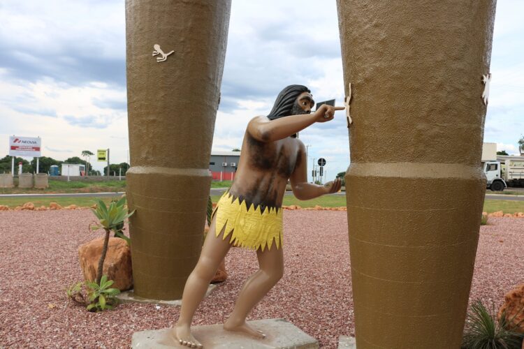 Portal na entrada de Alcinópolis traz cultura pré-histórica de mais de 10 mil anos atrás