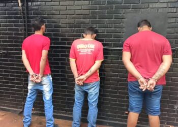 Polícia prende homem que matou casal com tiros de pistola e comparsas