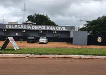 Adolescente é apreendida, após torturar e tentar matar a própria filha de 2 meses de idade