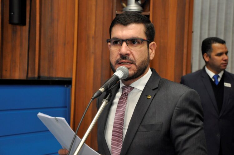 A mando da Justiça, polícia cumpre mandado na casa de Jamilson Name e lacra Pantanal Cap