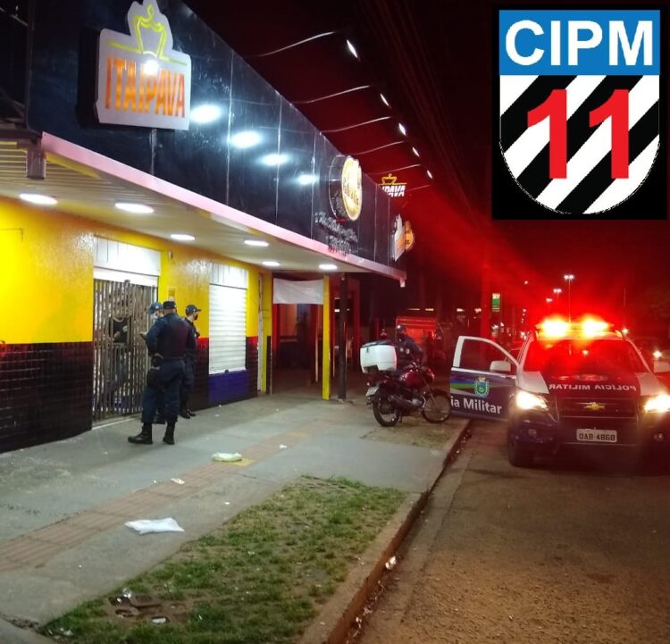 Dois são presos em ação da PM que fiscaliza o toque de recolher na Capital