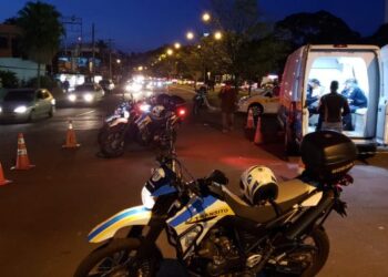 Bêbado, motorista fura blitz e é preso após perseguição nesta madrugada na Capital