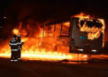 Policia investiga incêndio criminoso em três ônibus na cidade de Coxim em MS