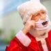 Papai Noel chega em clínica de vacinas por drive thru