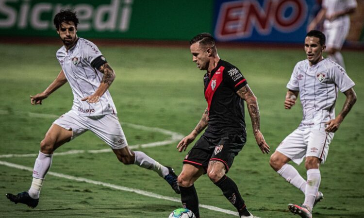 Atlético-GO e Fluminense medem forças nesta quarta-feira