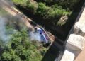 Ônibus cai de viaduto na BR-381 em MG e deixa 10 mortos