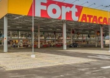 Fort Atacadista recebe até hoje currículos para vagas de emprego