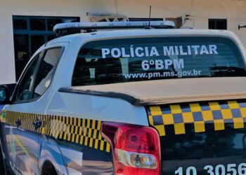 Mulher com problemas psiquiátricos diz que marido a agrediu e os 2 vão parar na delegacia