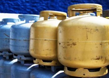 Procon encontra variação de até 32% no preço do gás de cozinha