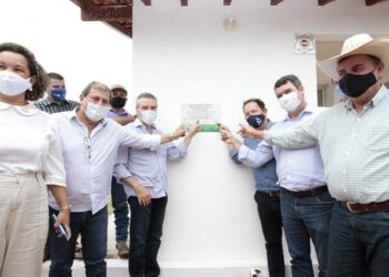 Paulo Corrêa entrega obras de saneamento e vistoria construção de hospital em Três Lagoas