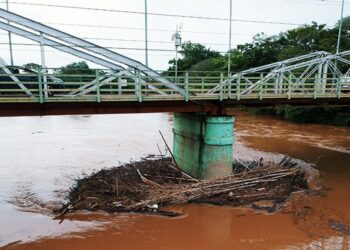 Aumento de nível dos rios e chuvas constantes colocam Defesa Civil em alerta
