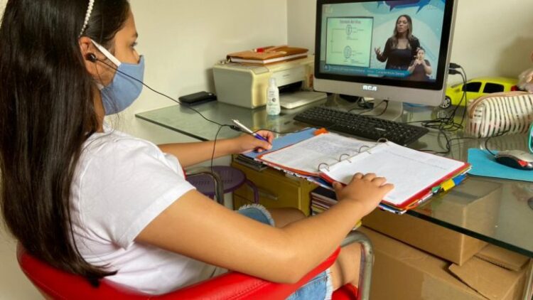 Aulas da rede municipal começam de maneira remota no dia 8 de fevereiro