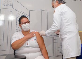 Hoje foi a vez dos profissionais dos hospitais particulares serem vacinados na Capital