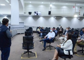 Vacinação contra o Covid devem contar com polo de imunização e sistema drive-thru