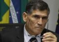 Bolsonaro é uma vergonha nacional e internacional para o Brasil, diz general Santos Cruz