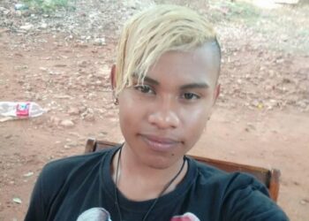 Homem mata namorado de 20 anos com 4 facadas, após briga em casa