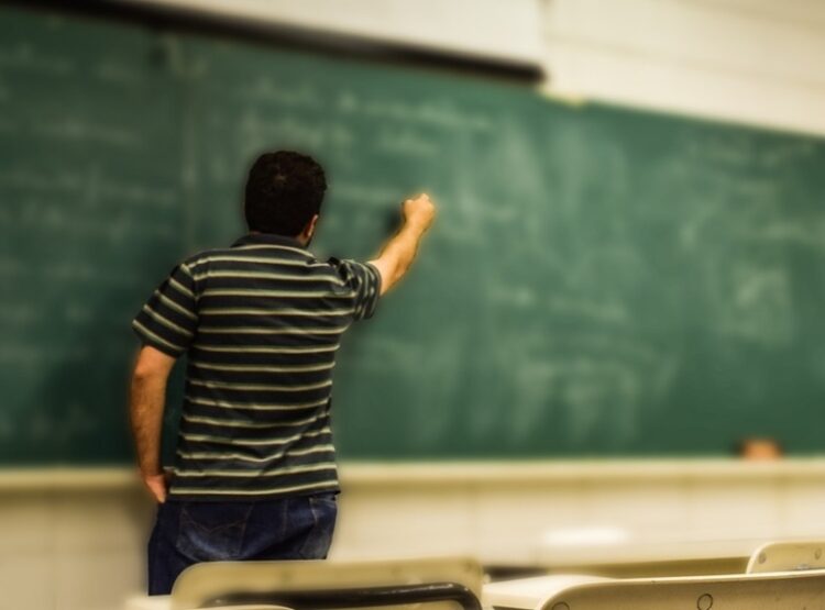 Processo seletivo de professores temporários está com inscrições abertas
