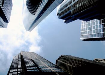 Mercado imobiliário se mantém aquecido favorecendo geração de empregos