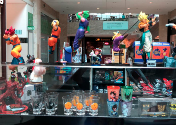 De camisetas a roupinhas para pet, mercado geek traz variedade de opções