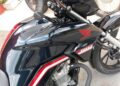 Vídeo mostra momento em que ladrões assaltam e levam moto novinha no Jardim Aeroporto