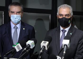 Governador diz que cancelar ponto facultativo no Carnaval não determina evitar aglomerações