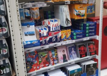 Dicas para economizar nas compras de materiais escolares