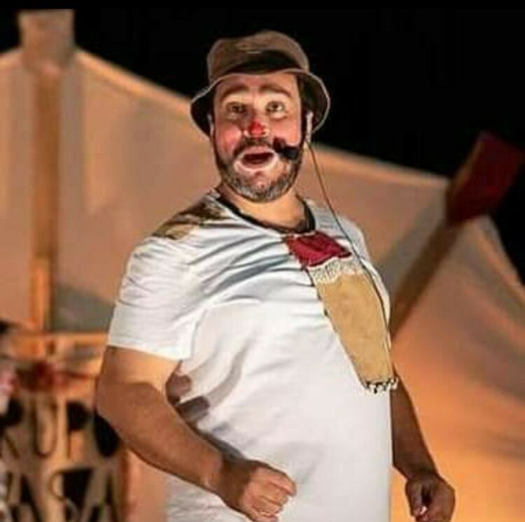 Durante 1 mês de lives diretor de teatro se surpreendeu com histórias e capacidade de ouvir