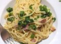 Receita Saudável: Macarrão à Carbonara com couve-flor