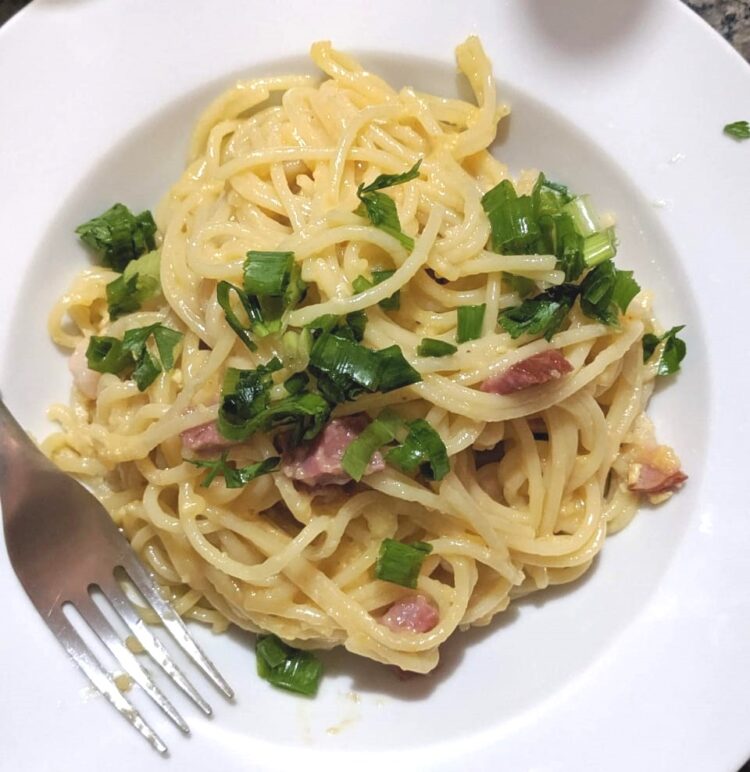 Receita Saudável: Macarrão à Carbonara com couve-flor