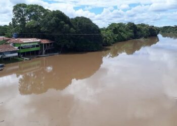 Alerta é feito sobre rio Miranda transbordar na região do município de Bonito