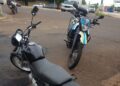 Com moto irregular, motociclista foge da polícia, fura sinais e acaba preso