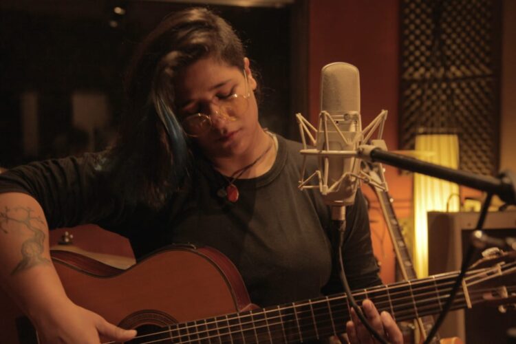 Cantora Bia Blanc traz o melhor do Blues e MPB em seu 1º show live