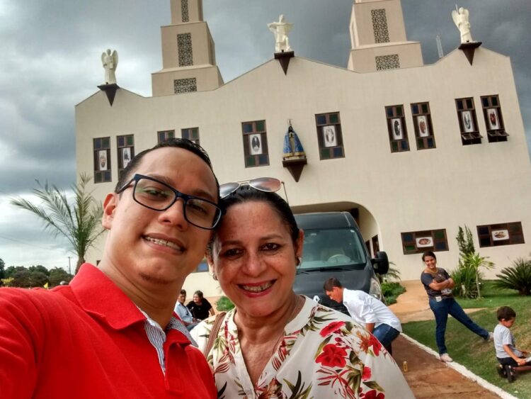 Filho faz relato emocionante sobre dias antes de funcionária da Santa Casa morrer de Covid-19