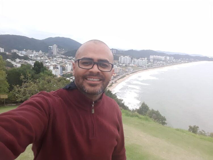 Família faz vaquinha pra trazer jovem que caiu em pedra na praia à Campo Grande