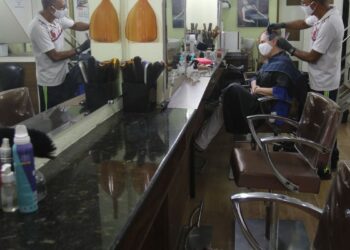 Serviços registram queda de 7,8% em 2020, revela pesquisa do IBGE