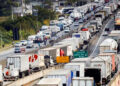 Gasolina aumenta hoje 8,2%, diesel sobe 6,2% e cresce a pressão por greve dos caminhoneiros