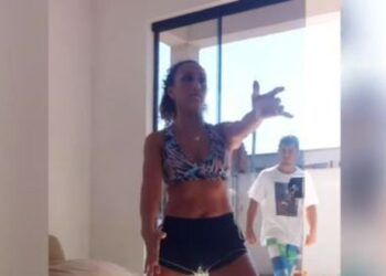 Homem invade casa e é gravado por câmera da vítima que gravava vídeos para a internet