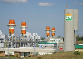 Justiça determina que Petrobras em Três Lagoas limite jornada de funcionários