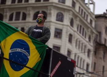 Datafolha indica que fiéis a Bolsonaro não passam de 14% da população