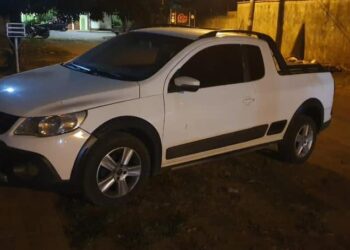 Trio assalta mulher e leva Saveiro Cross e celular no Jardim das Perdizes