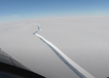 Iceberg do tamanho da cidade do Rio de Janeiro se separa da Antártica