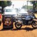 “Poderoso chefão” é preso com 2 Hillux, moto BM e Camaro por associação para o tráfico
