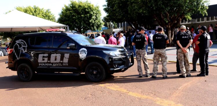 Foragidos são presos durante fim de semana em 3 bairros da Capital