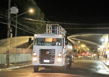 Desinfecção de ruas, aumento de viagens de ônibus e toque de recolher prorrogado na Capital