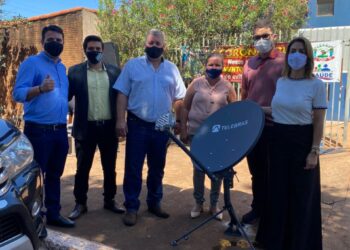 Para viabilizar educação no interior, Soraya Thronicke inaugura torre de internet