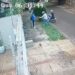 Imagem mostra rapaz sendo assaltado por dupla em moto no Jardim Aeroporto